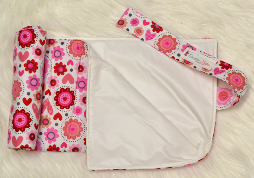 READY MADE - Travel Diaper Change Pad - Pink hearts and flowers